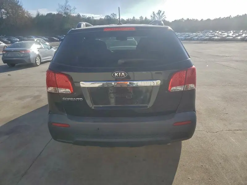 2013 KIA SORENTO LX  