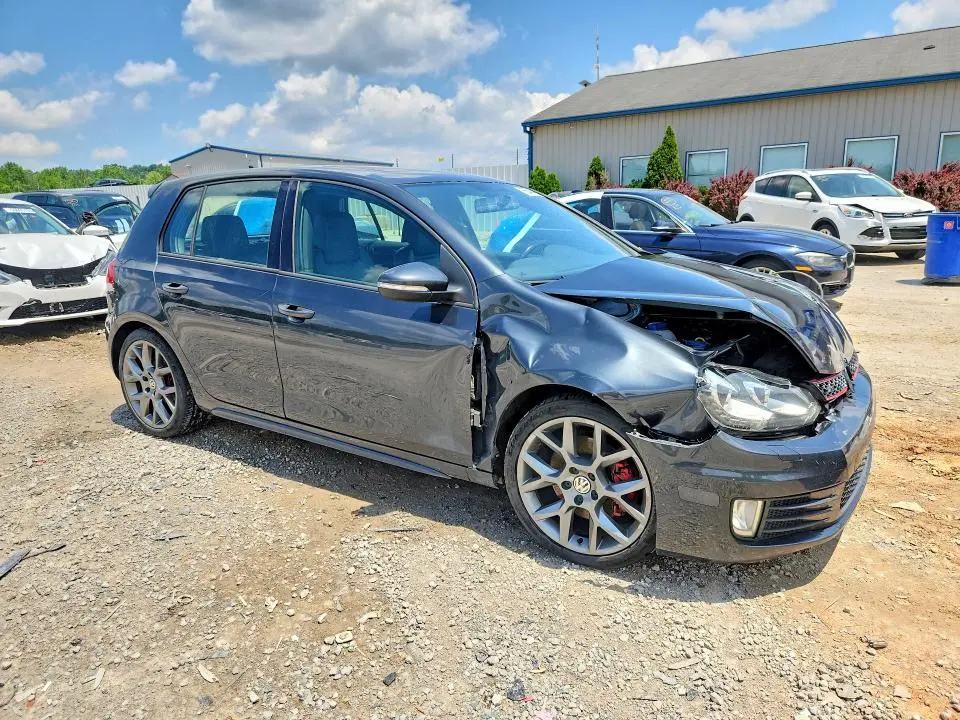 2014 VOLKSWAGEN GTI   