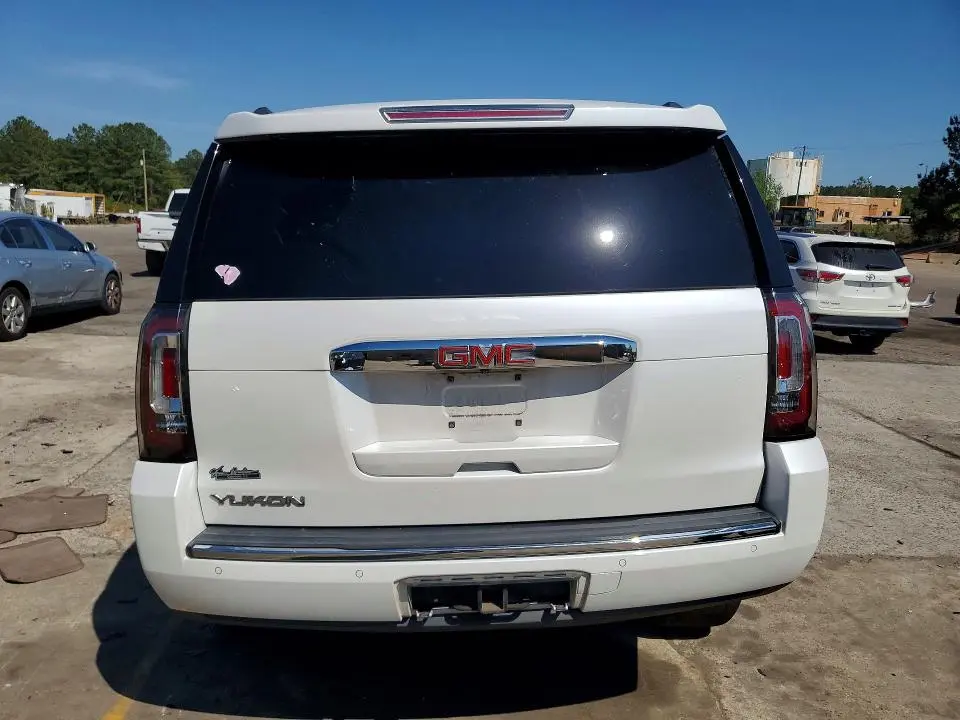 2016 GMC YUKON DENALI  