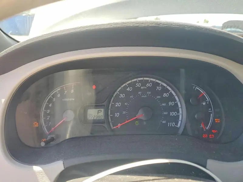 2014 TOYOTA SIENNA LE  