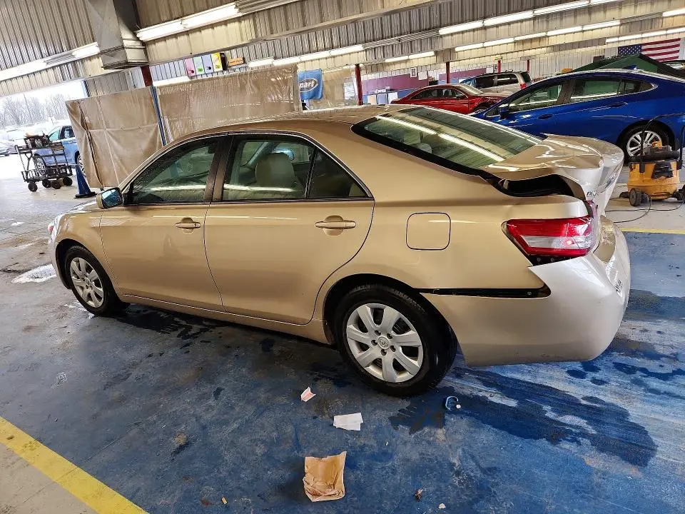 2011 TOYOTA CAMRY LE  