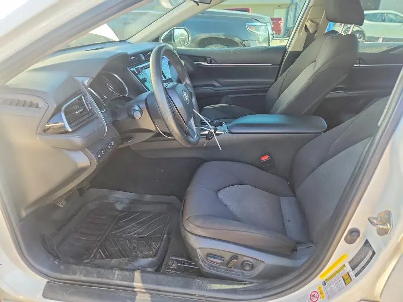 2019 TOYOTA CAMRY LE  