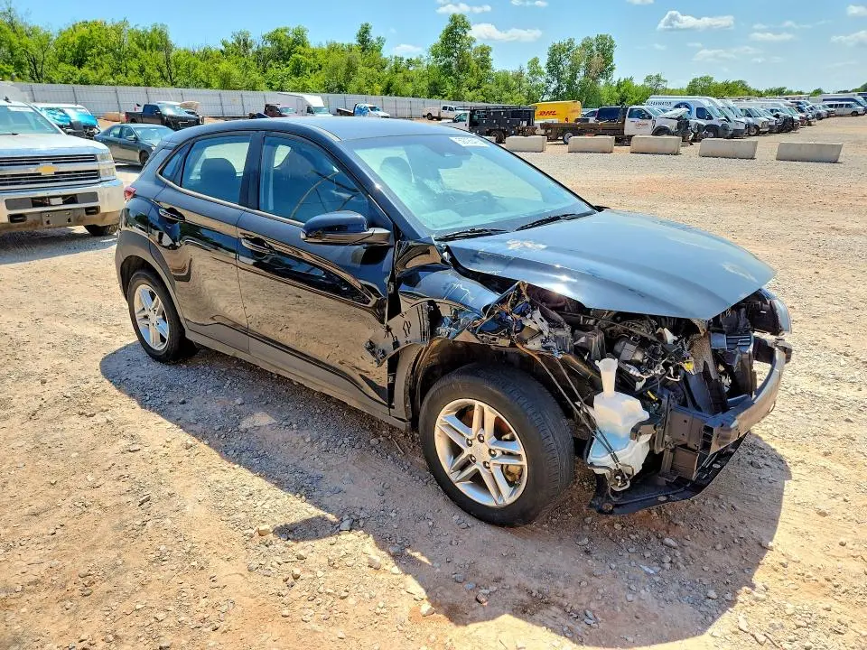2023 HYUNDAI KONA SE  