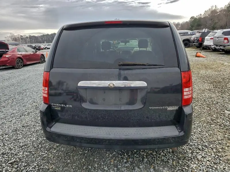 2010 CHRYSLER TOWN & COUNTRY LX  
