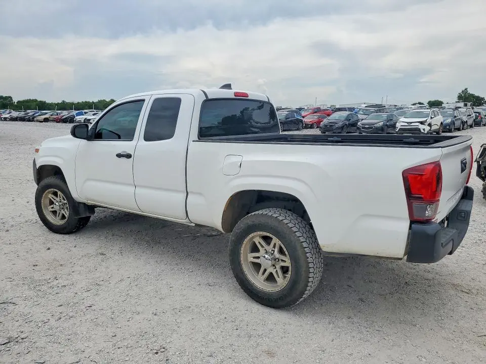 2020 TOYOTA TACOMA SR  
