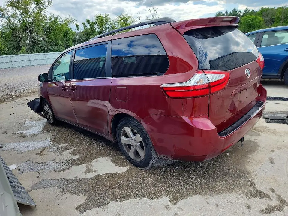 2016 TOYOTA SIENNA LE  