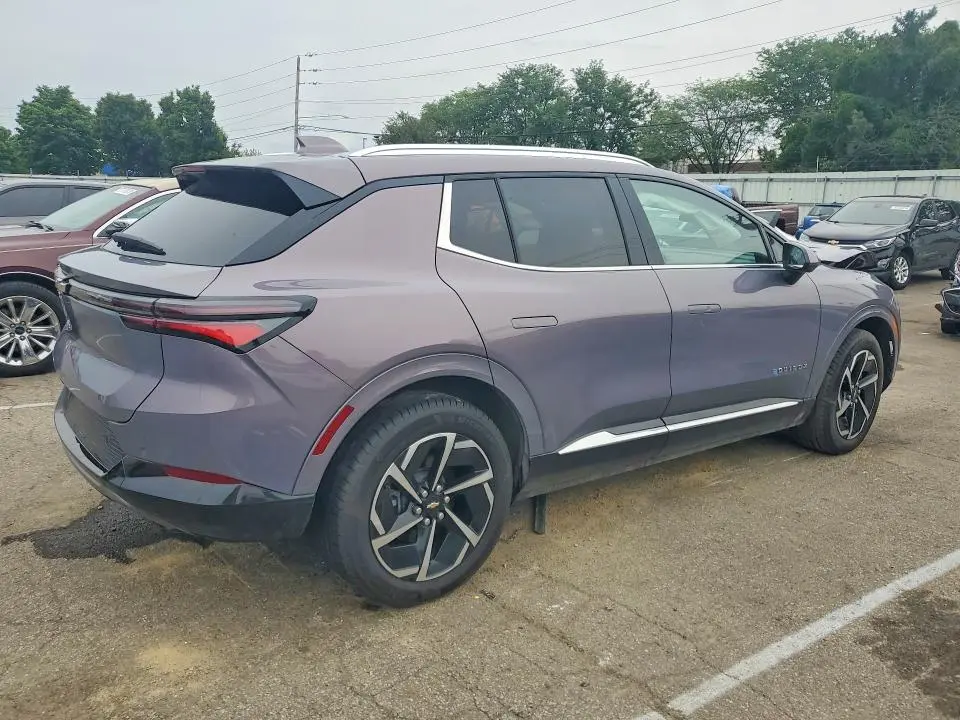 2025 CHEVROLET EQUINOX LT  