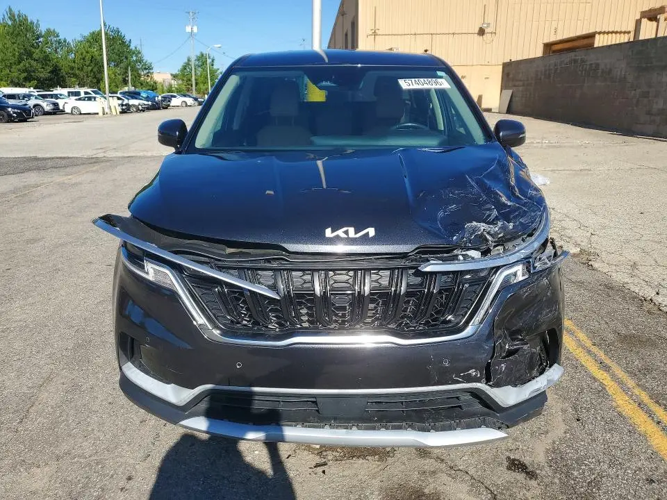 2024 KIA CARNIVAL EX  