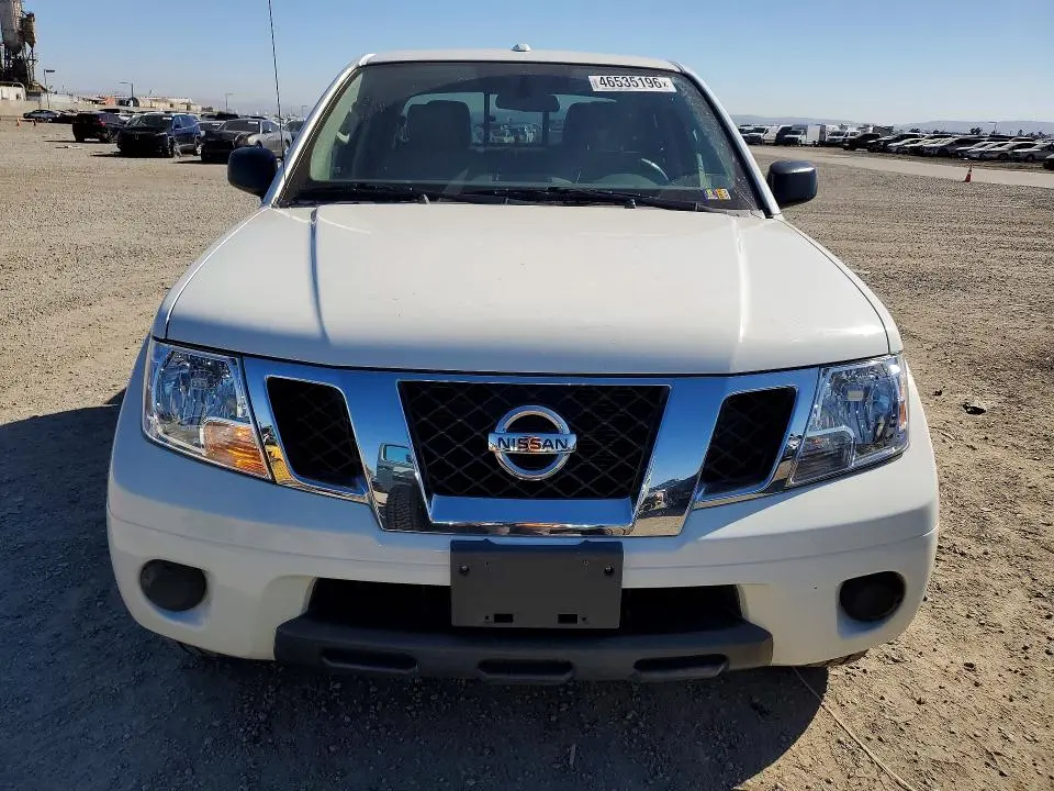 2016 NISSAN FRONTIER SV  