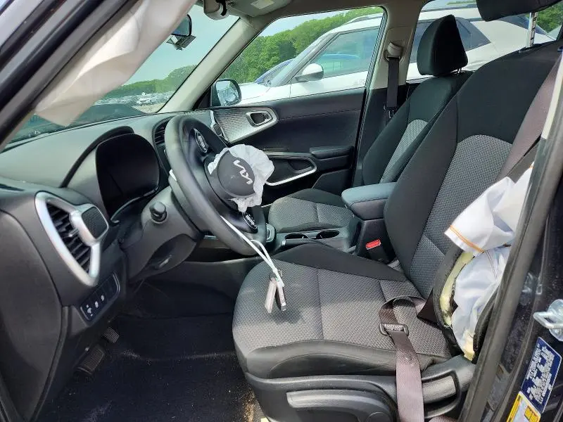 2025 KIA SOUL LX  