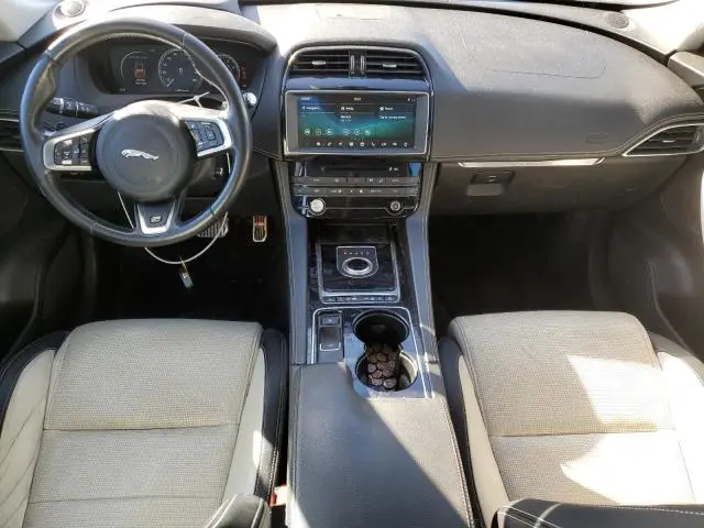 2017 JAGUAR F-PACE R - SPORT  