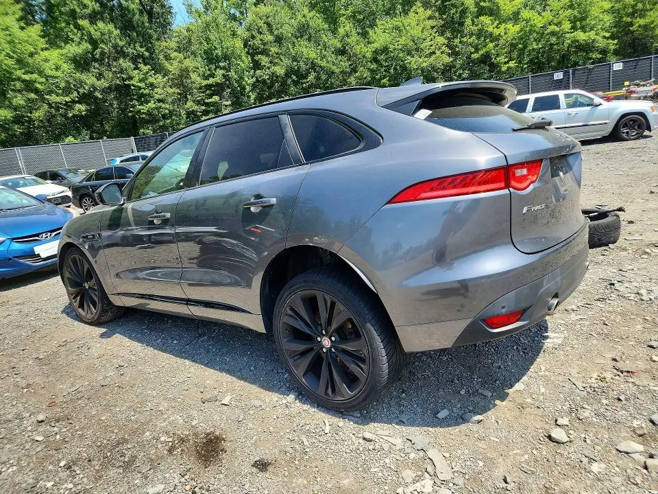 2017 JAGUAR F-PACE R - SPORT  