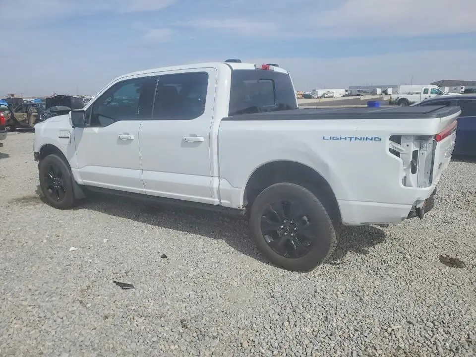 2023 FORD F150 LIGHTNING PRO  