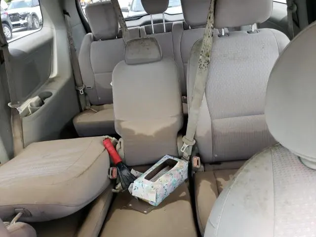 2016 KIA SEDONA LX  