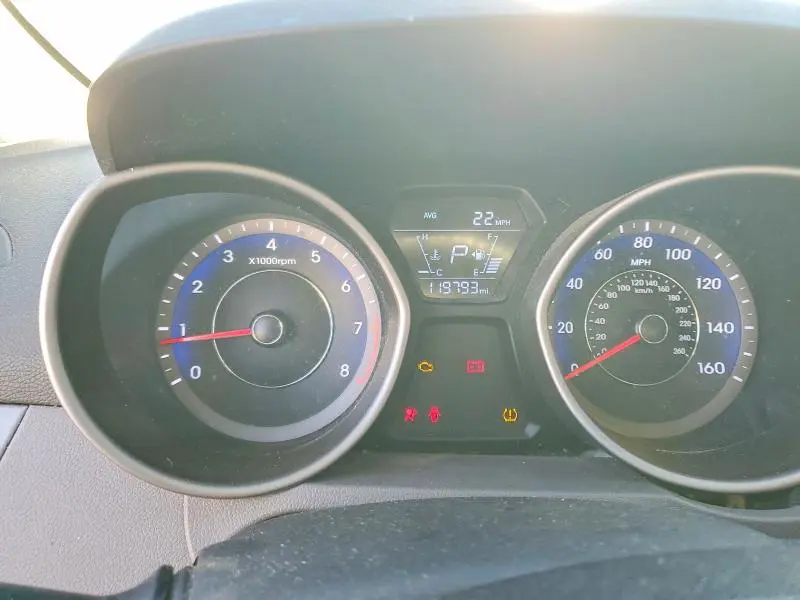 2014 HYUNDAI ELANTRA SE  