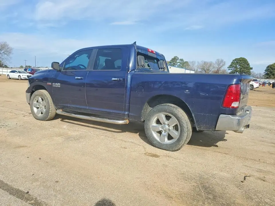 2015 RAM 1500 SLT  