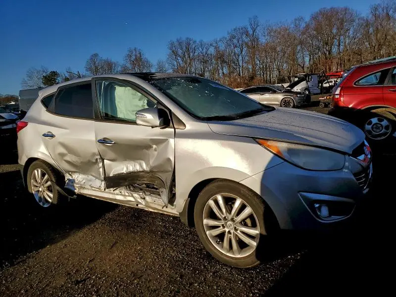2011 HYUNDAI TUCSON GLS  