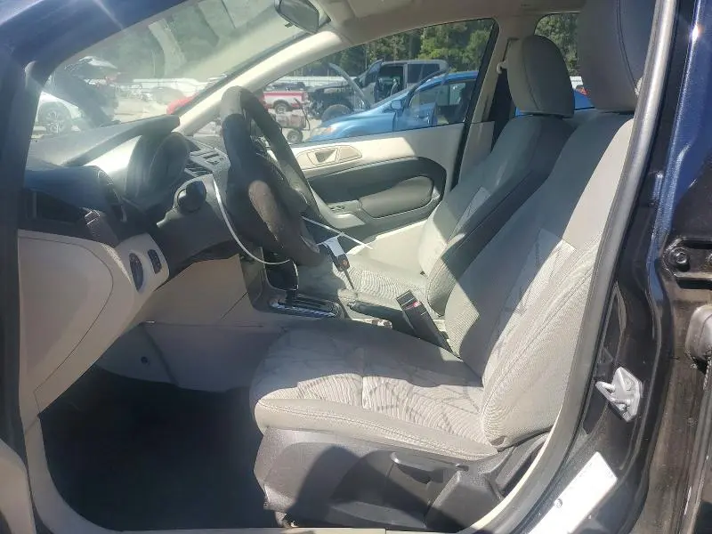 2011 FORD FIESTA SE  
