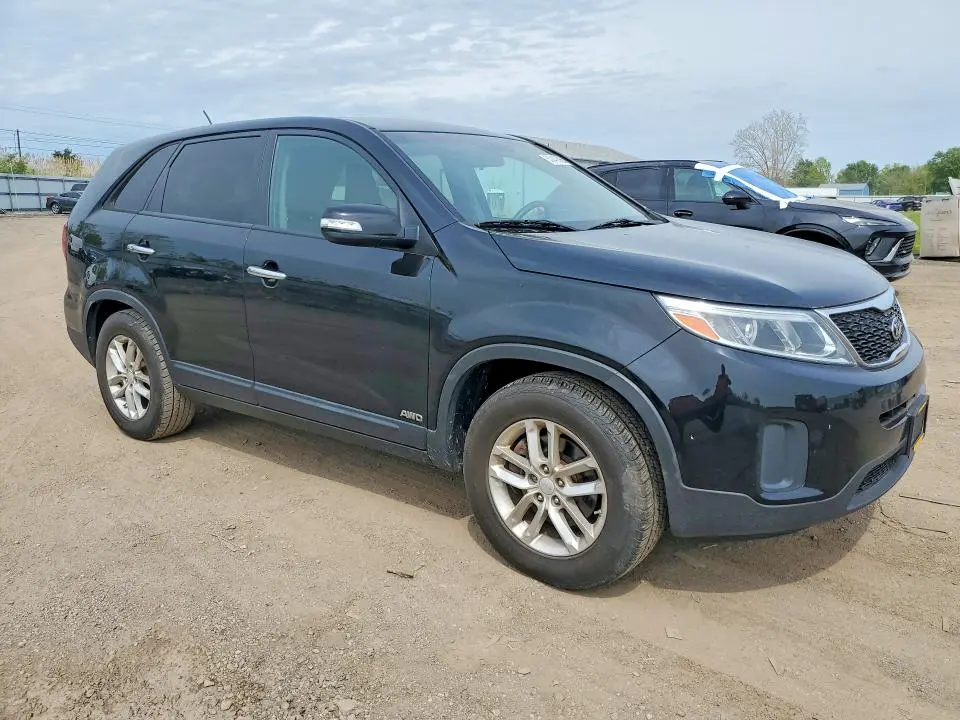2015 KIA SORENTO LX  