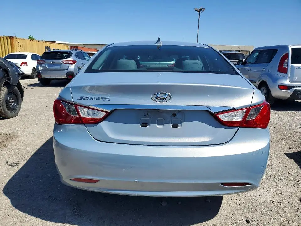 2011 HYUNDAI SONATA GLS  