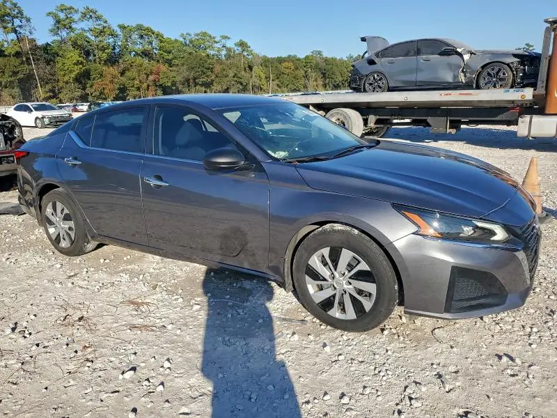 2024 NISSAN ALTIMA S  