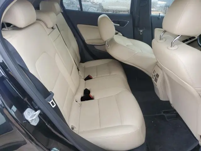 2015 MERCEDES-BENZ GLA 250 4MATIC  