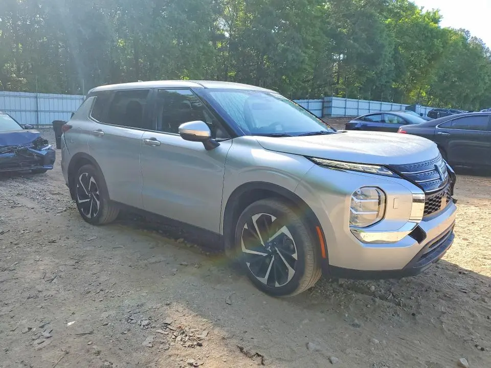 2022 MITSUBISHI OUTLANDER ES  