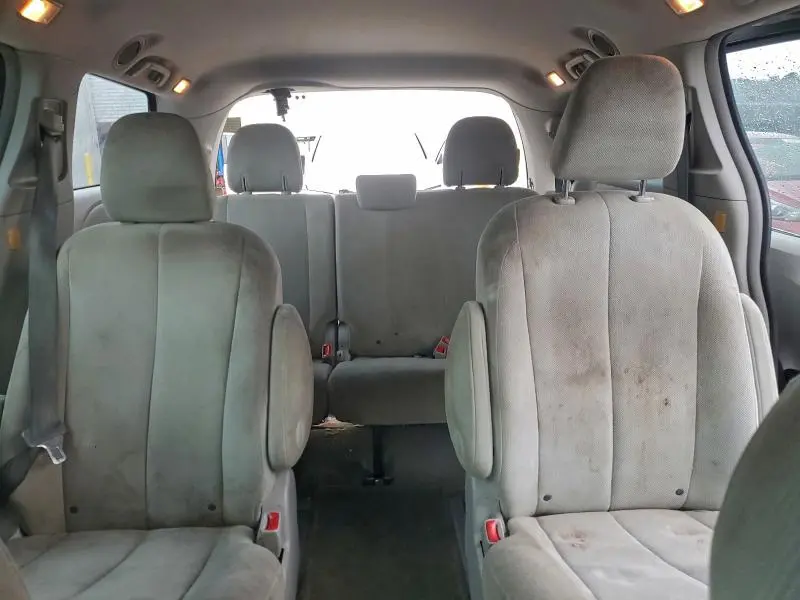 2012 TOYOTA SIENNA   