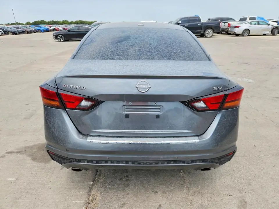 2023 NISSAN ALTIMA SV  
