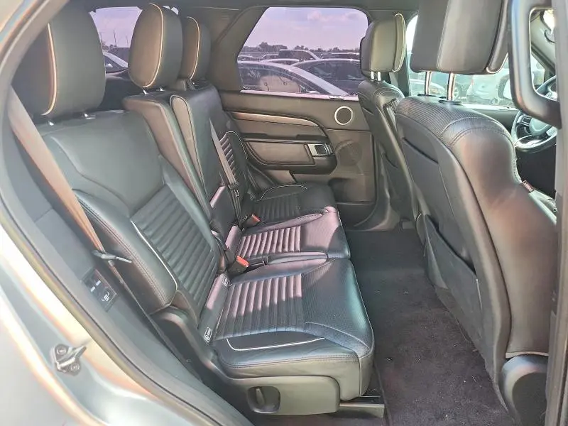 2018 LAND ROVER DISCOVERY HSE LUXURY  
