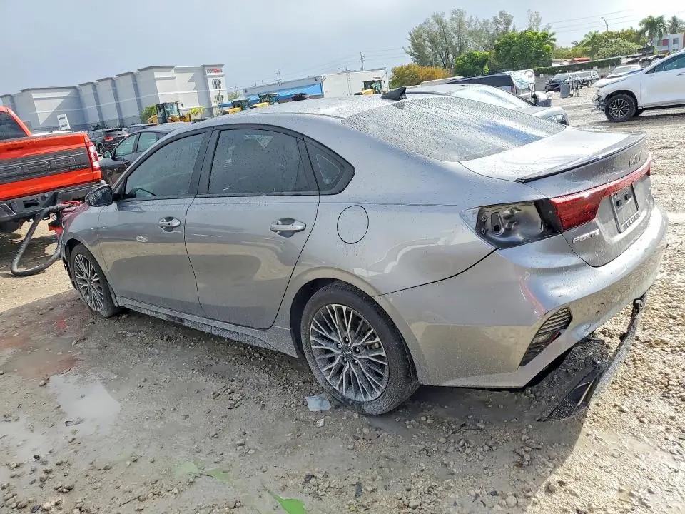 2024 KIA FORTE GT-LINE  