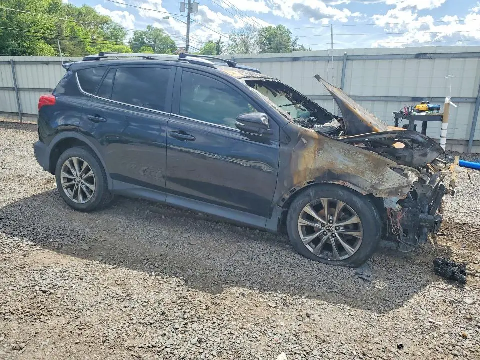 2015 TOYOTA RAV4 XLE  