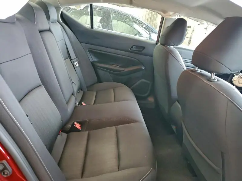 2024 NISSAN ALTIMA SV  