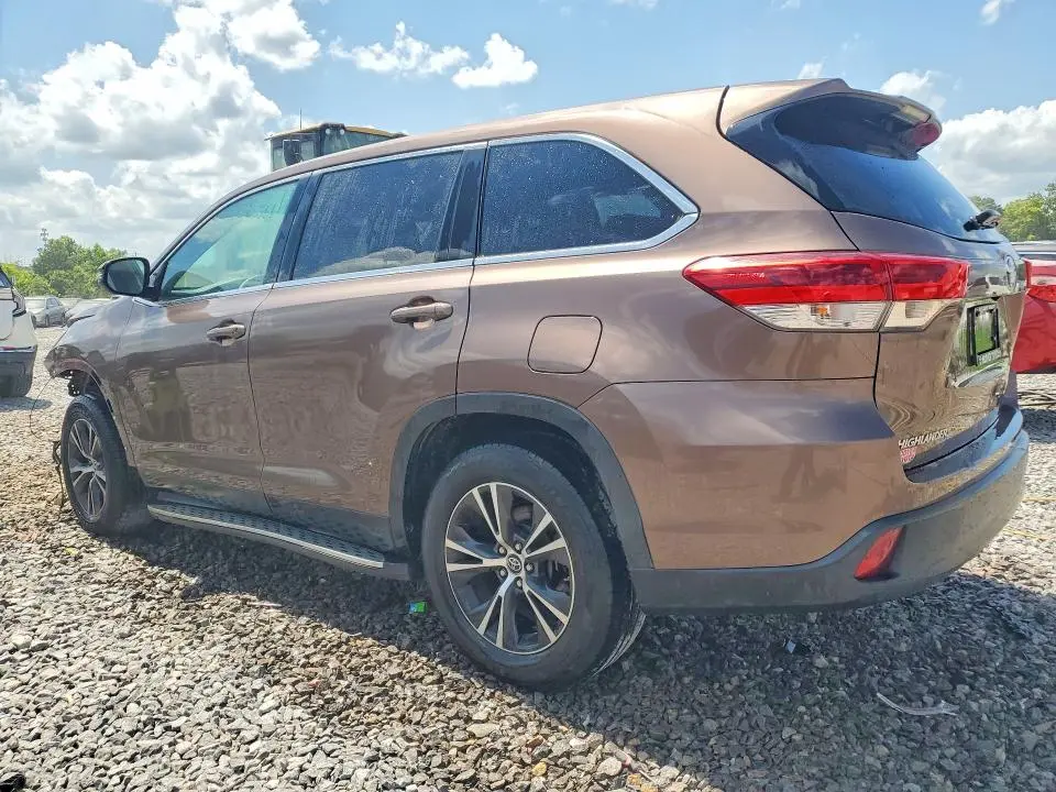 2019 TOYOTA HIGHLANDER LE  