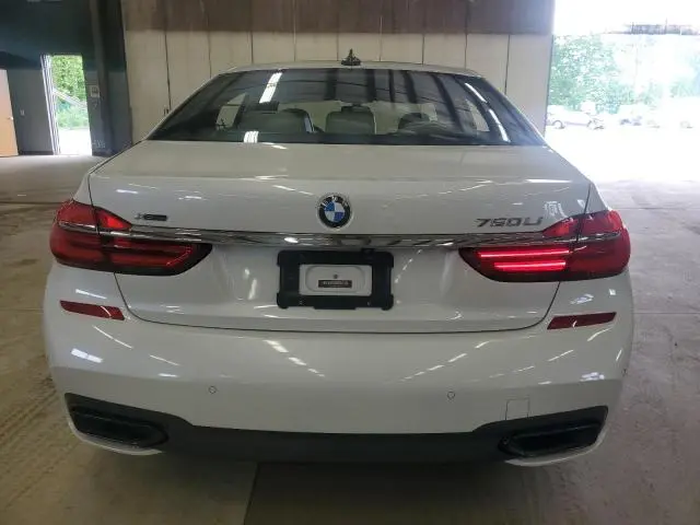 2018 BMW 750 XI  
