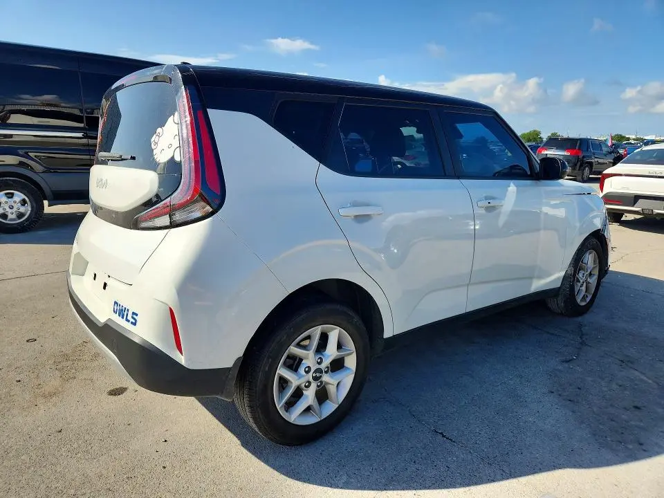 2024 KIA SOUL S  
