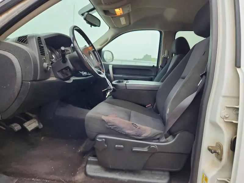 2011 CHEVROLET SILVERADO K1500 LT  