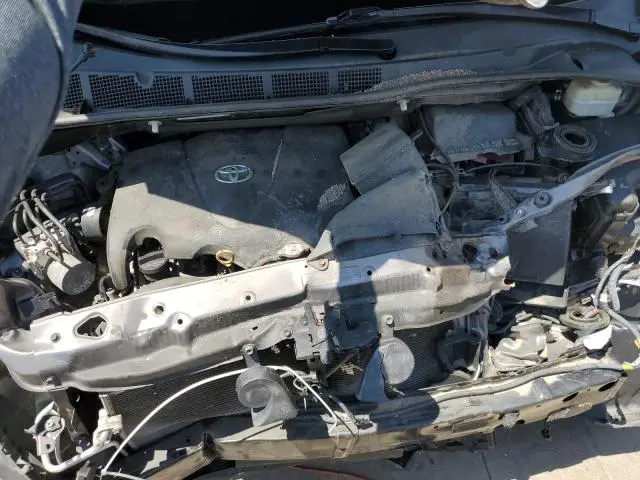 2017 TOYOTA SIENNA XLE  