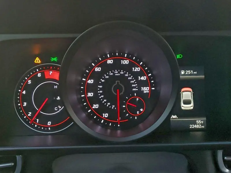 2023 HYUNDAI ELANTRA SEL  