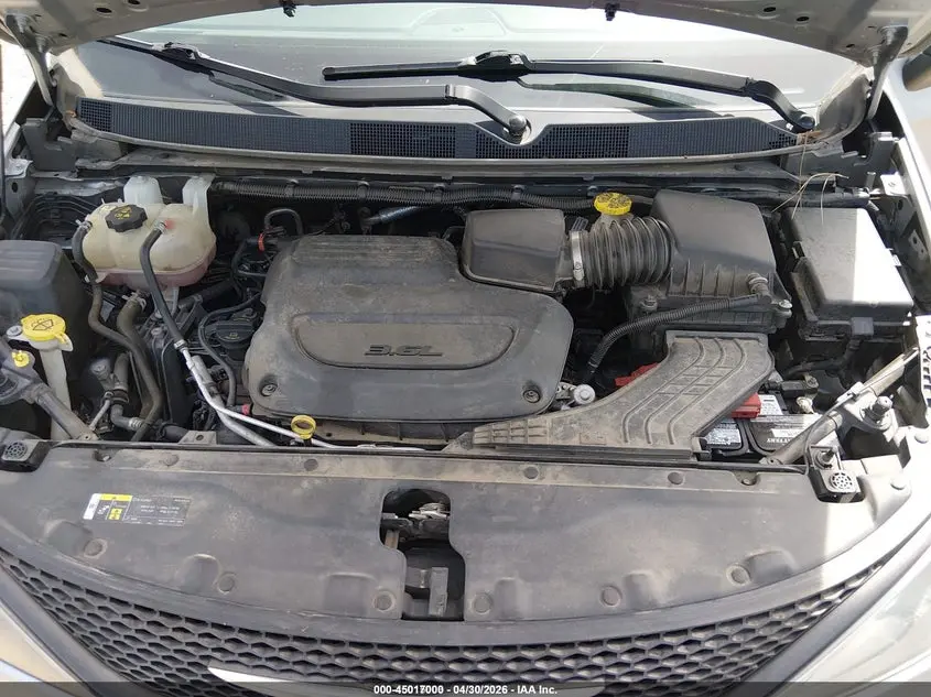2021 CHRYSLER VOYAGER LX