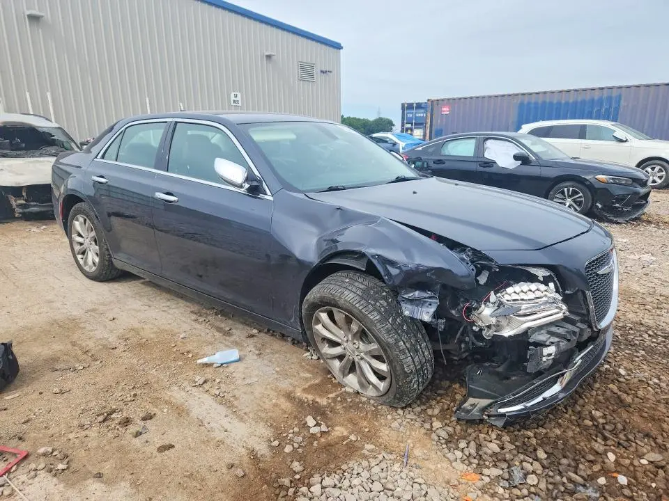 2017 CHRYSLER 300 LIMITED  
