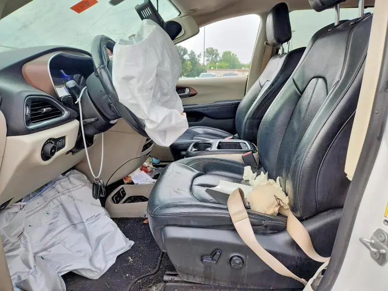 2018 CHRYSLER PACIFICA TOURING L PLUS  