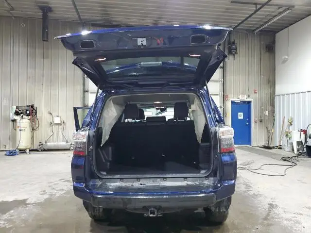 2023 TOYOTA 4RUNNER SE  