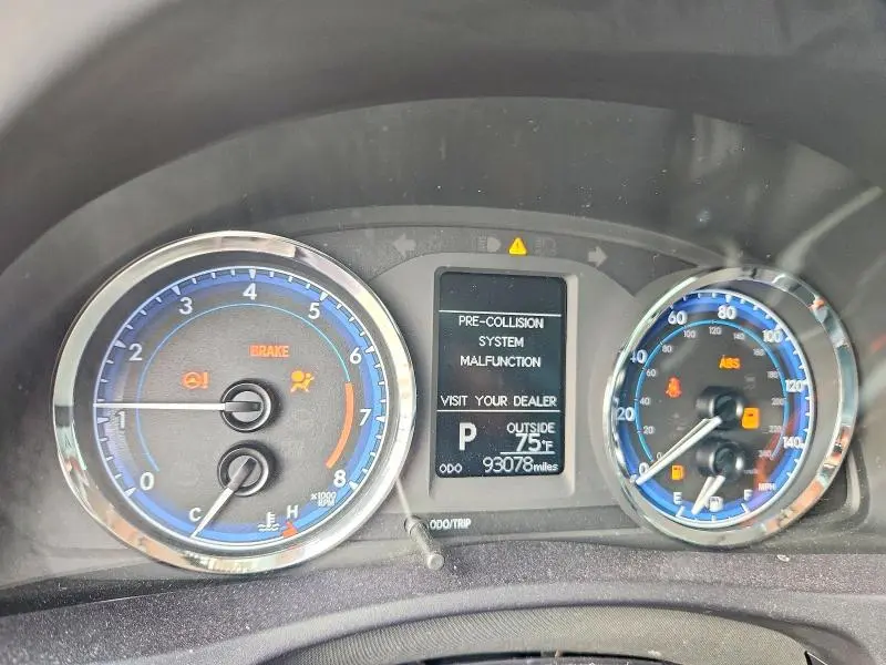 2018 TOYOTA COROLLA LE  