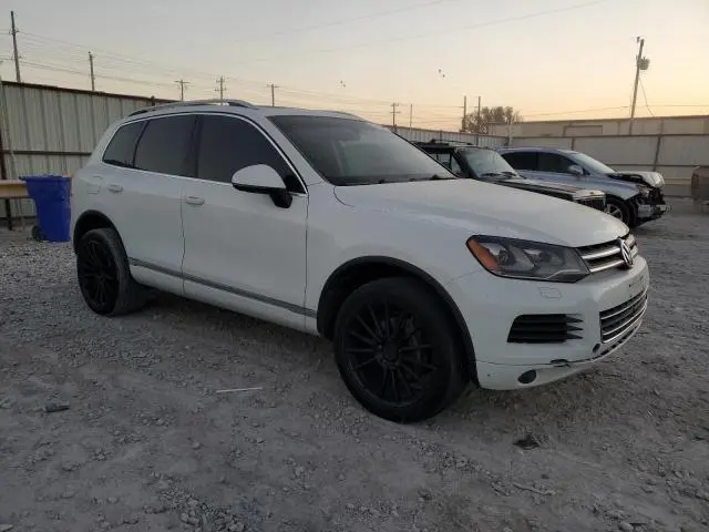 2014 VOLKSWAGEN TOUAREG V6 TDI  
