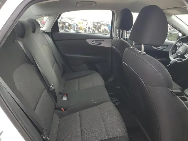 2022 KIA FORTE FE  