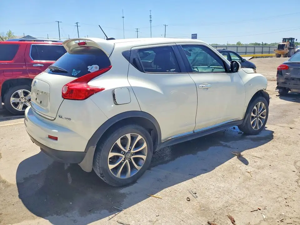 2011 NISSAN JUKE S  