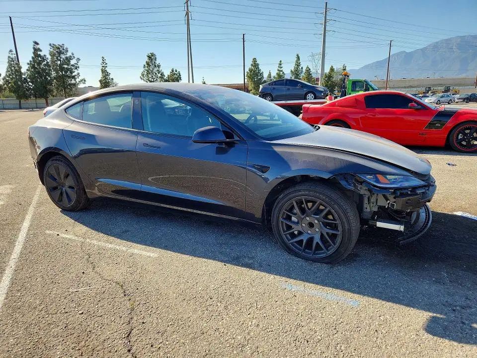 2025 TESLA MODEL 3   