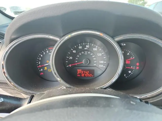 2013 KIA SORENTO LX  