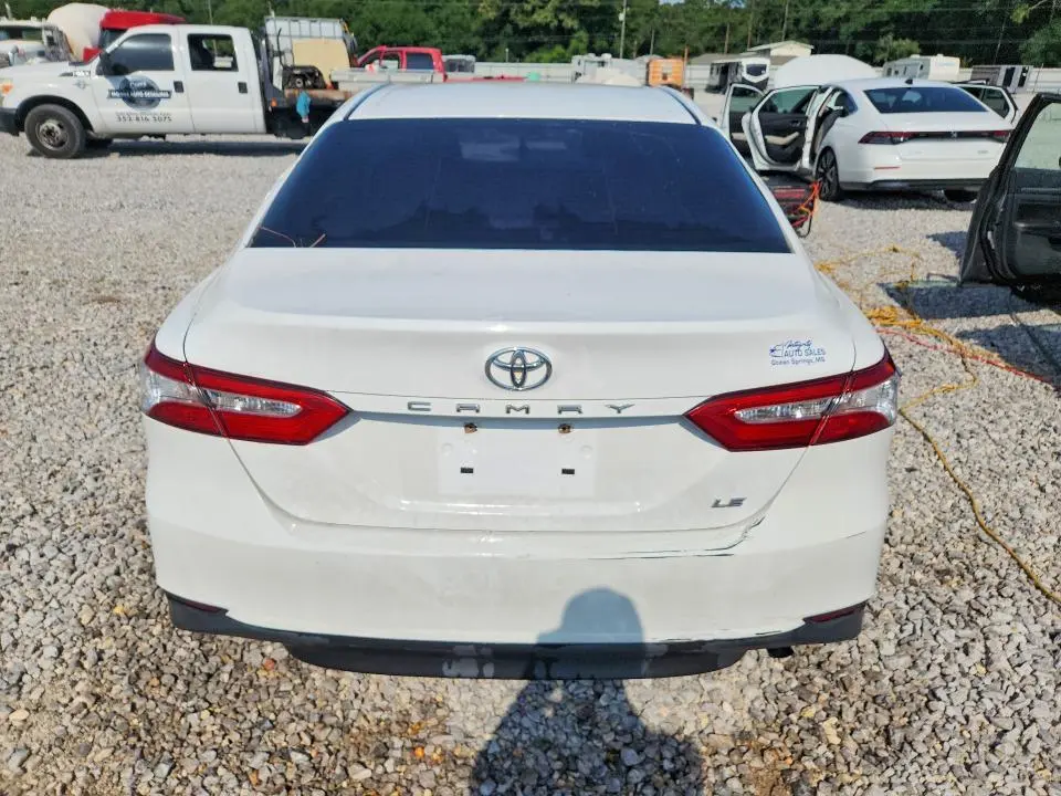 2018 TOYOTA CAMRY LE  